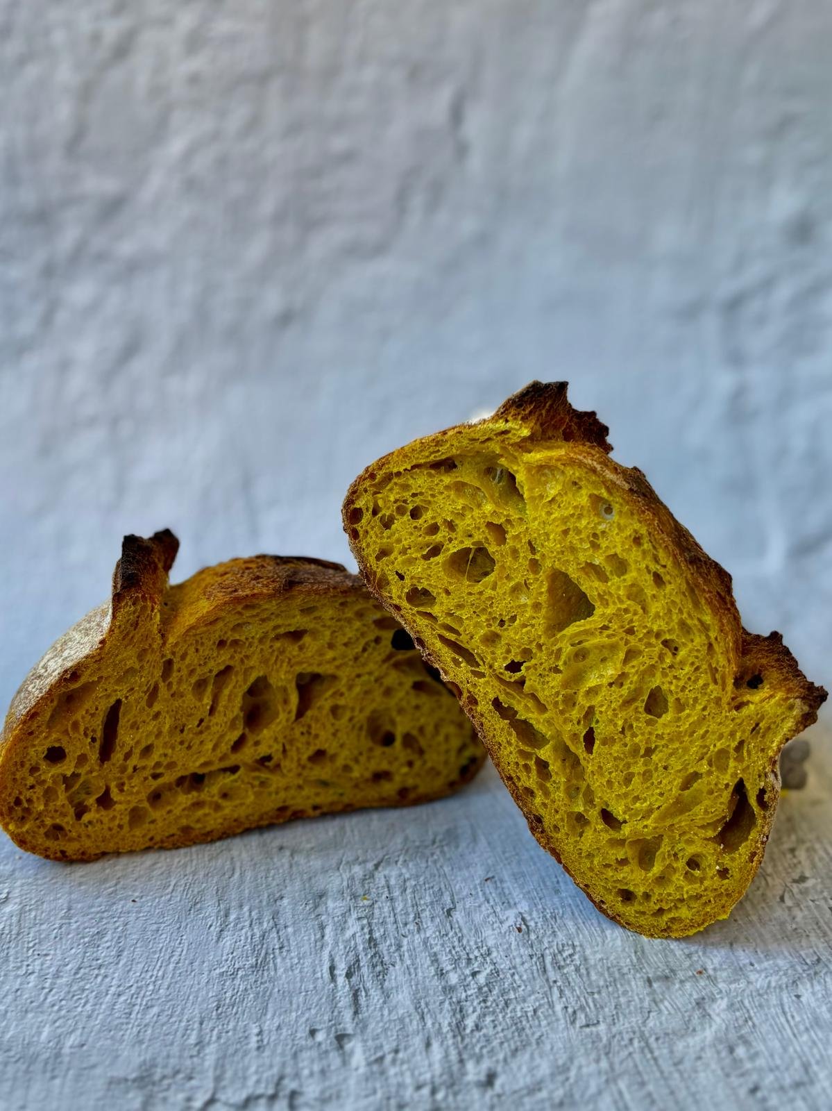Pan de Cúrcuma KOBO — masa madre cúrcuma ecológica